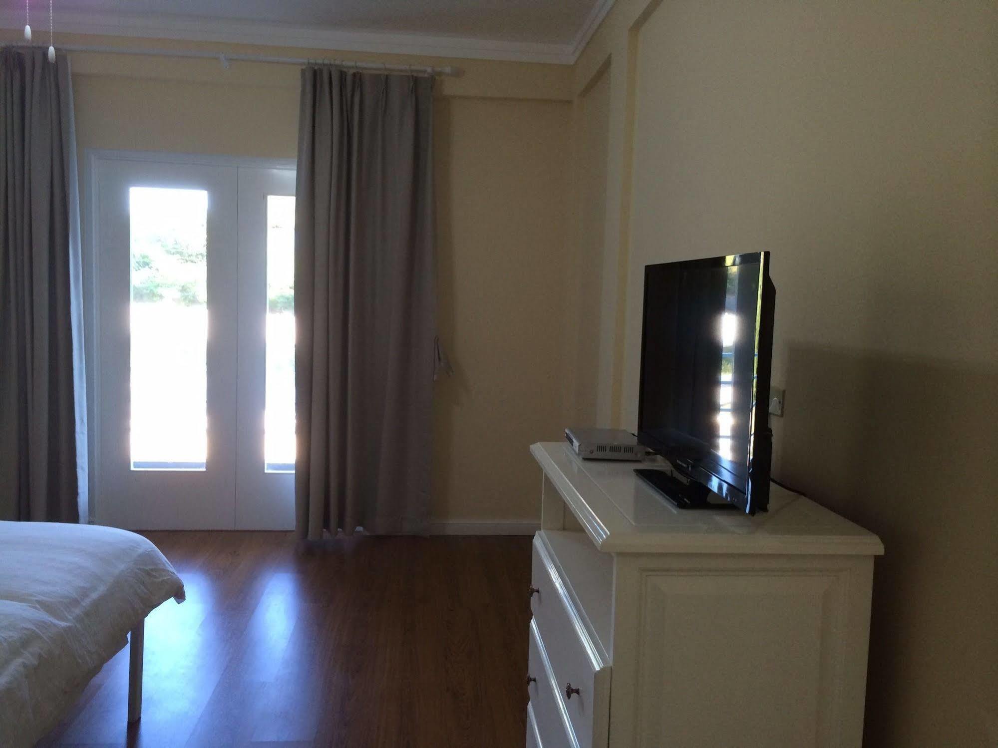 Eleven Mile Three Finger Jack Hotel מראה חיצוני תמונה